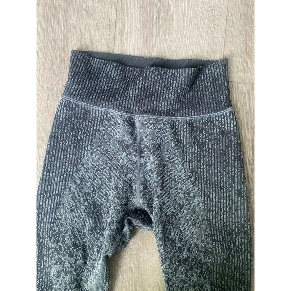 NWOT Lululemon Ebb to Train Super High‎ Rise Tight 25” - Picture 6 of 8